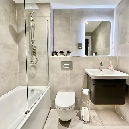 Icona Luxury With Minster Views & Allocated Parking *