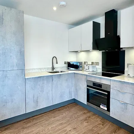 Icona Luxury With Minster Views & Allocated Parking