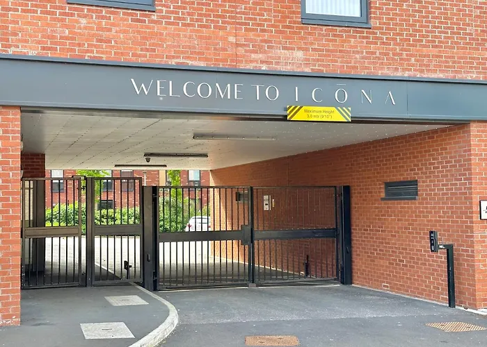 Icona Luxury With Minster Views & Allocated Parking *