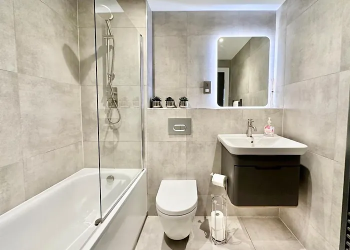 Icona Luxury With Minster Views & Allocated Parking *